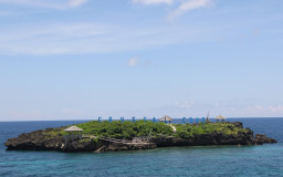 Crystal Cove Island