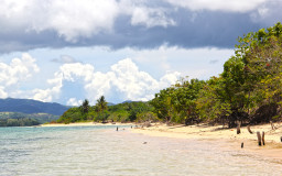 Sabitang Laya Beach