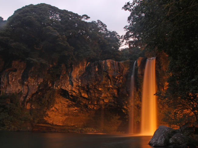Cheongjiyeon Waterfall