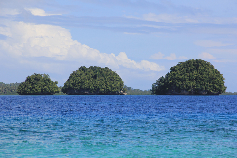 Britania Group of Islands, Wandering Weekend Warrior