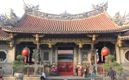 Mengjia Longshan Temple